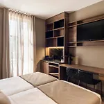 Hotell Blanq Gran Via 4*