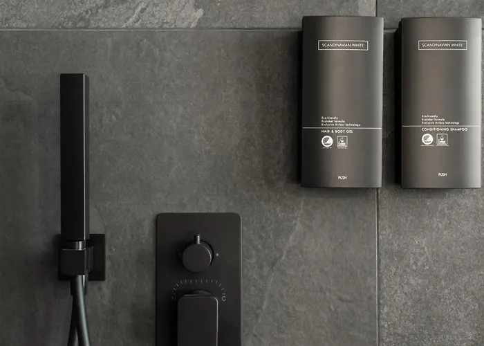 Blanq Gran Via Hotel Valencia