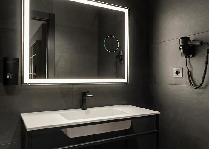 Blanq Gran Via 4* Valencia