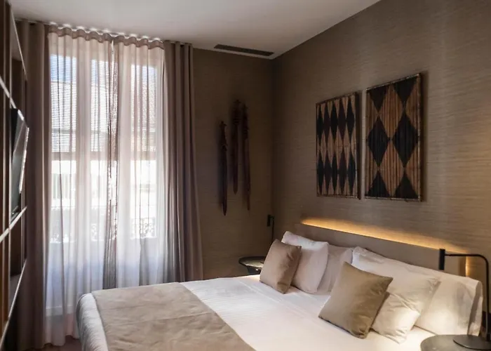 Blanq Gran Via Hotel