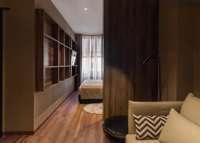 Blanq Gran Via Hotel 4*