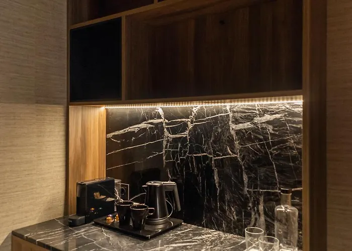 Blanq Gran Via Hotel 4*