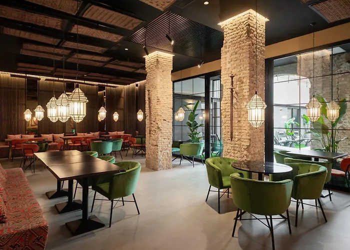 Blanq Gran Via Hotel