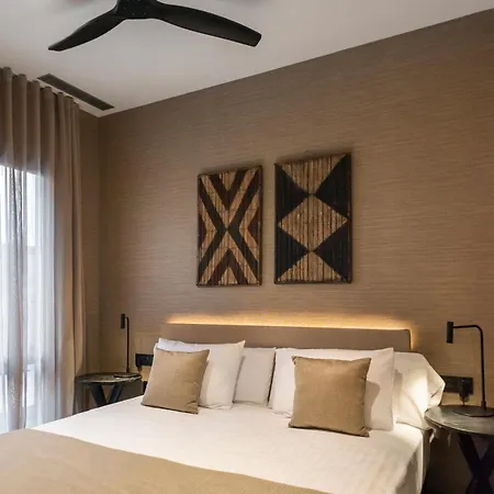 Hotel Blanq Gran Via 4*
