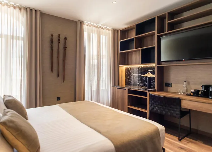 Blanq Gran Via 4* 瓦伦西亚