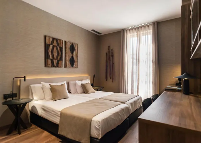 Blanq Gran Via 酒店 4*