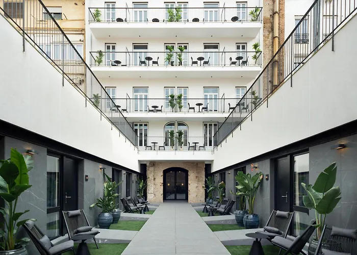 Blanq Gran Via 4* 瓦伦西亚